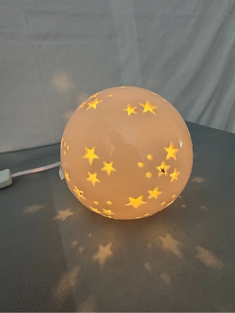 Howin White Ceramic Star Cutout Porcelain Table Lamp Night Light(F234)